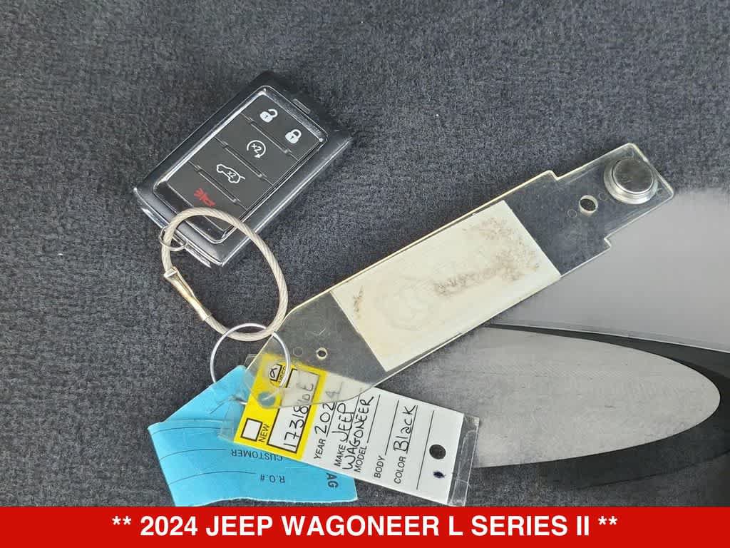 Used 2024 Jeep Wagoneer L Series II w/ Flexible Seating Group AWD/4WD image 35