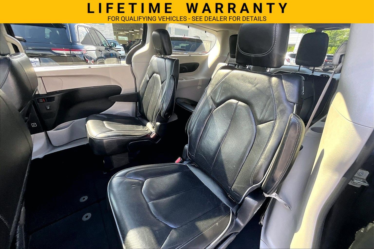 Used 2020 Chrysler Pacifica Limited FWD image 22