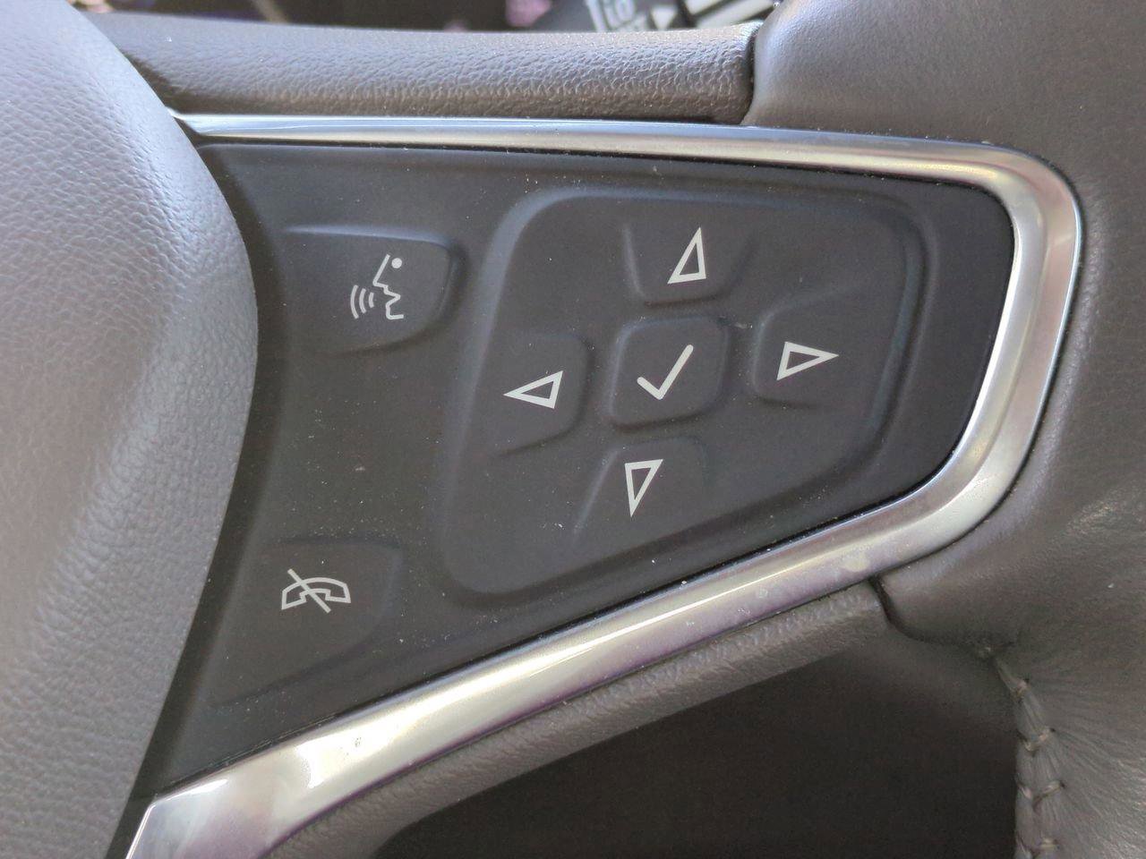 Used 2019 Chevrolet Malibu Hybrid w/ Leather Package image 22