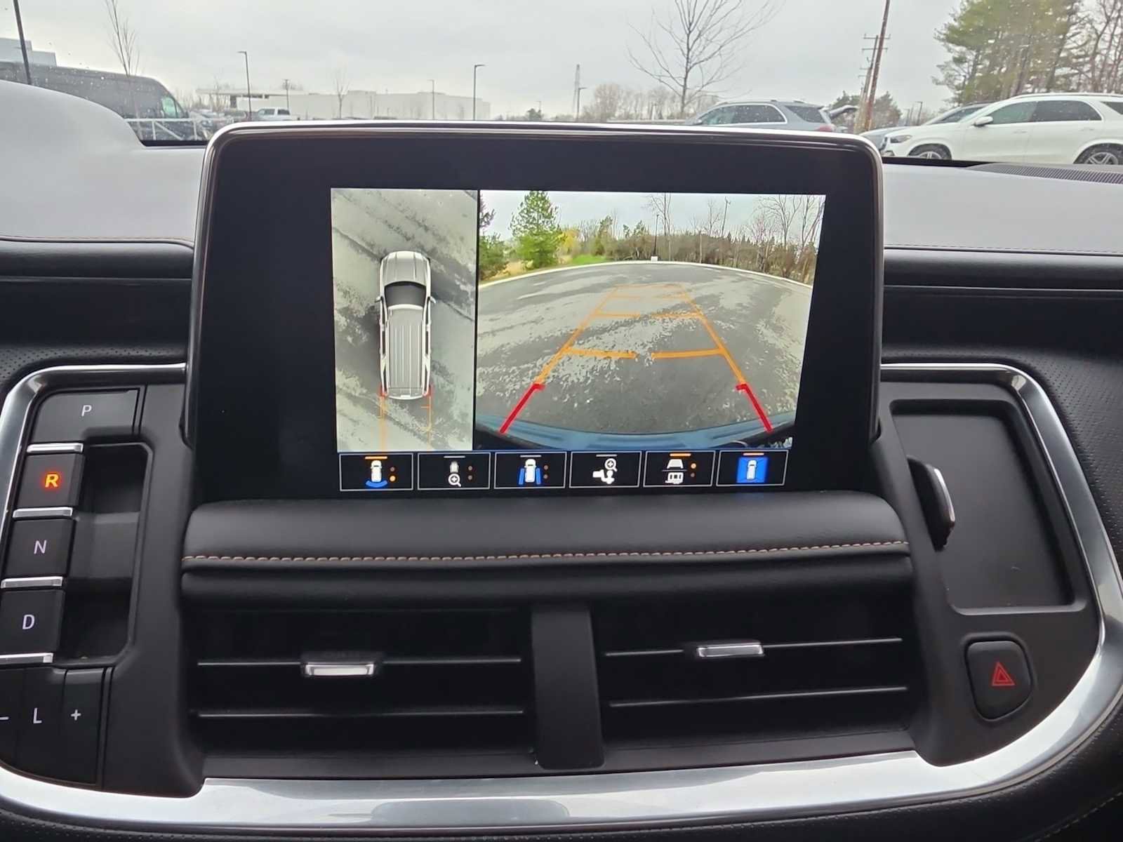 Used 2023 GMC Yukon AT4 w/ AT4 Premium Plus Package image 18