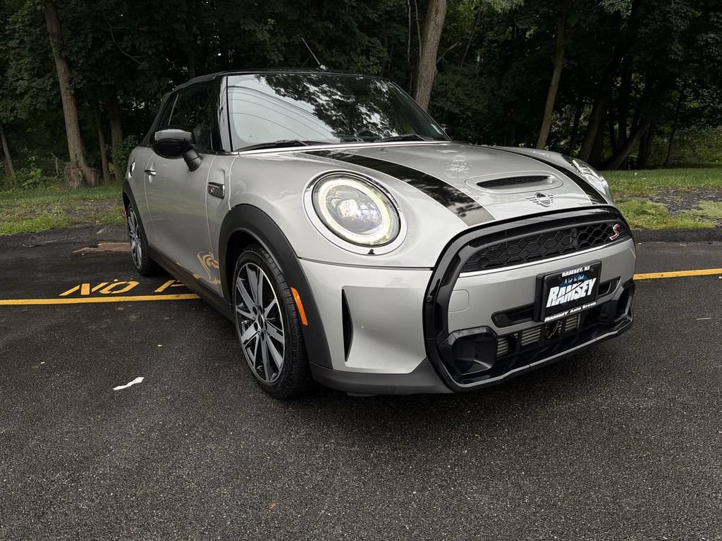 Used 2024 MINI Cooper S FWD image 2