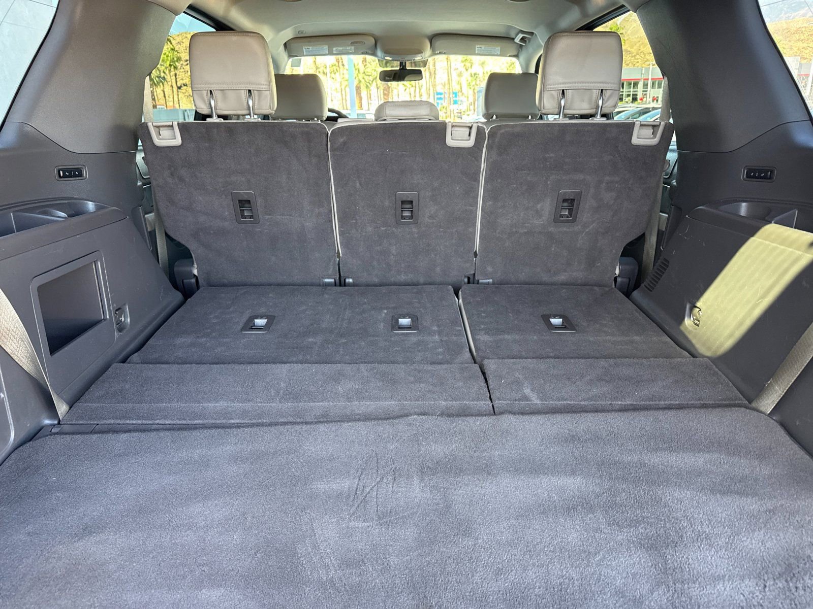 Used 2018 Ford Expedition XLT w/ Equipment Group 201A RWD image 15