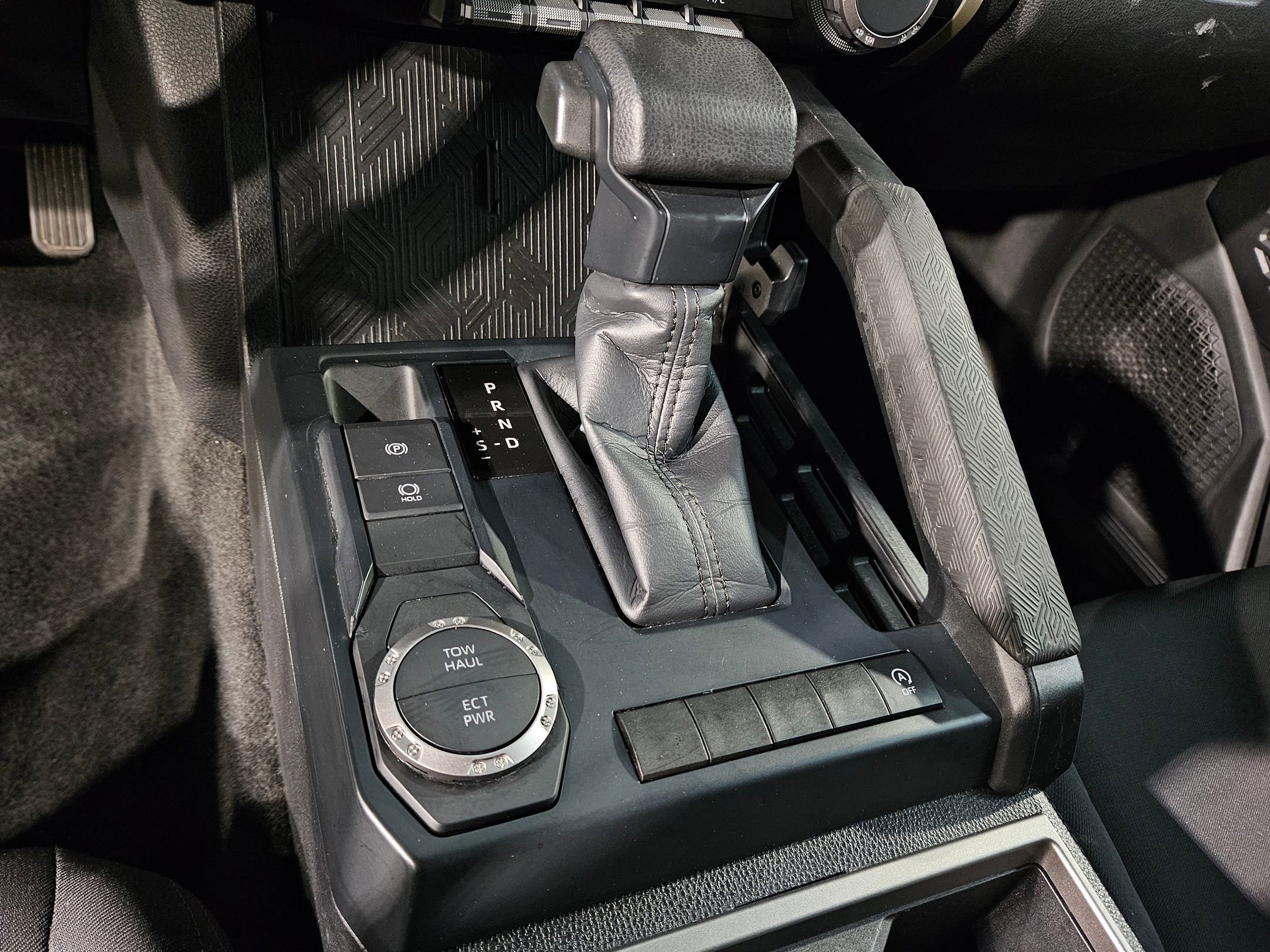 Certified 2024 Toyota Tacoma SR5 image 32