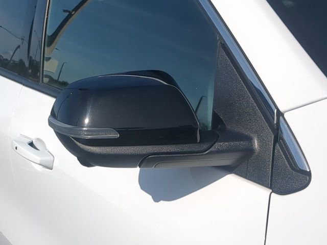 Used 2024 GMC Acadia Elevation image 12