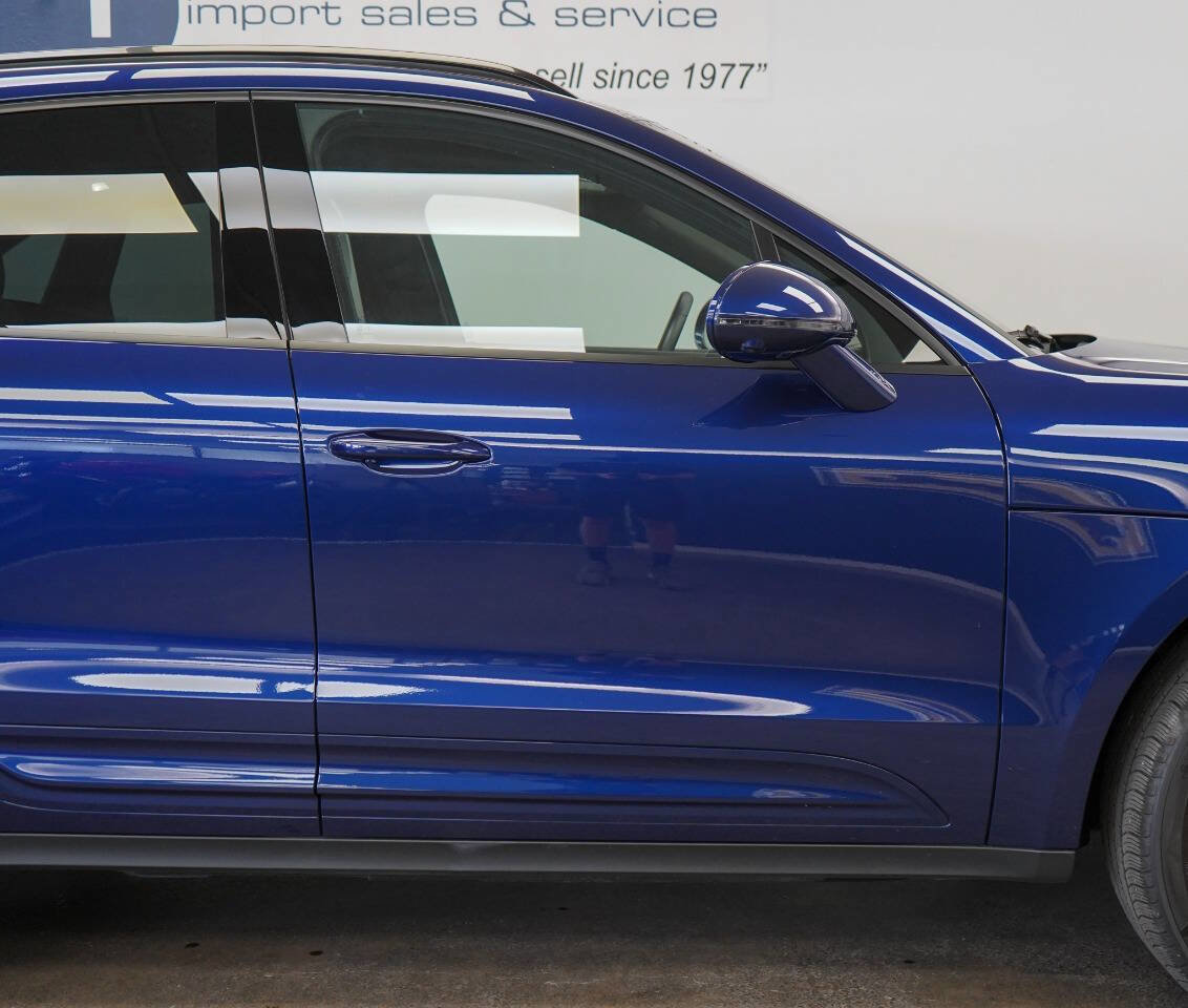 Used 2024 Porsche Macan image 17