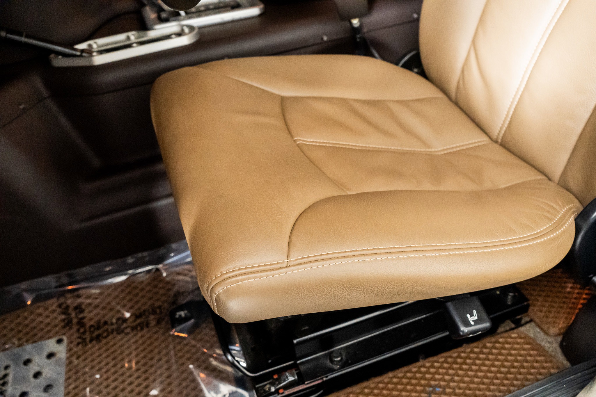 Used 2003 HUMMER H1 4-Door Wagon image 29