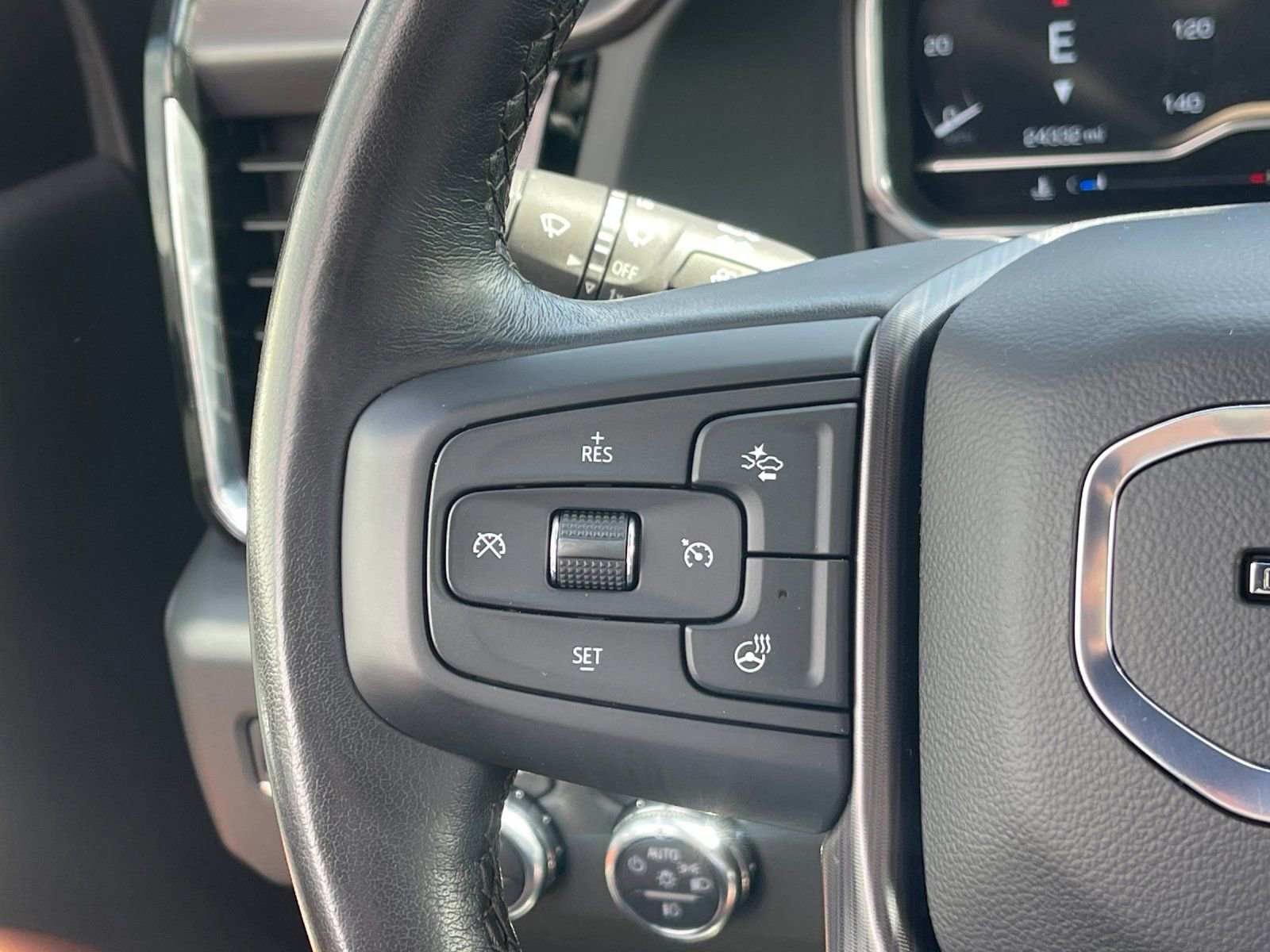 Used 2024 GMC Sierra 2500 Denali Ultimate w/ Max Trailering Package image 26