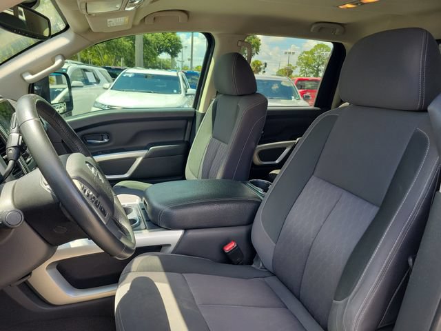 Used 2021 Nissan Titan SV w/ SV Convenience Package AWD/4WD image 18