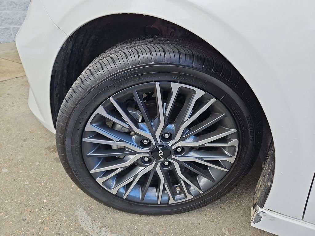 Used 2024 Kia Forte GT-Line w/ GT-Line Premium Package image 34