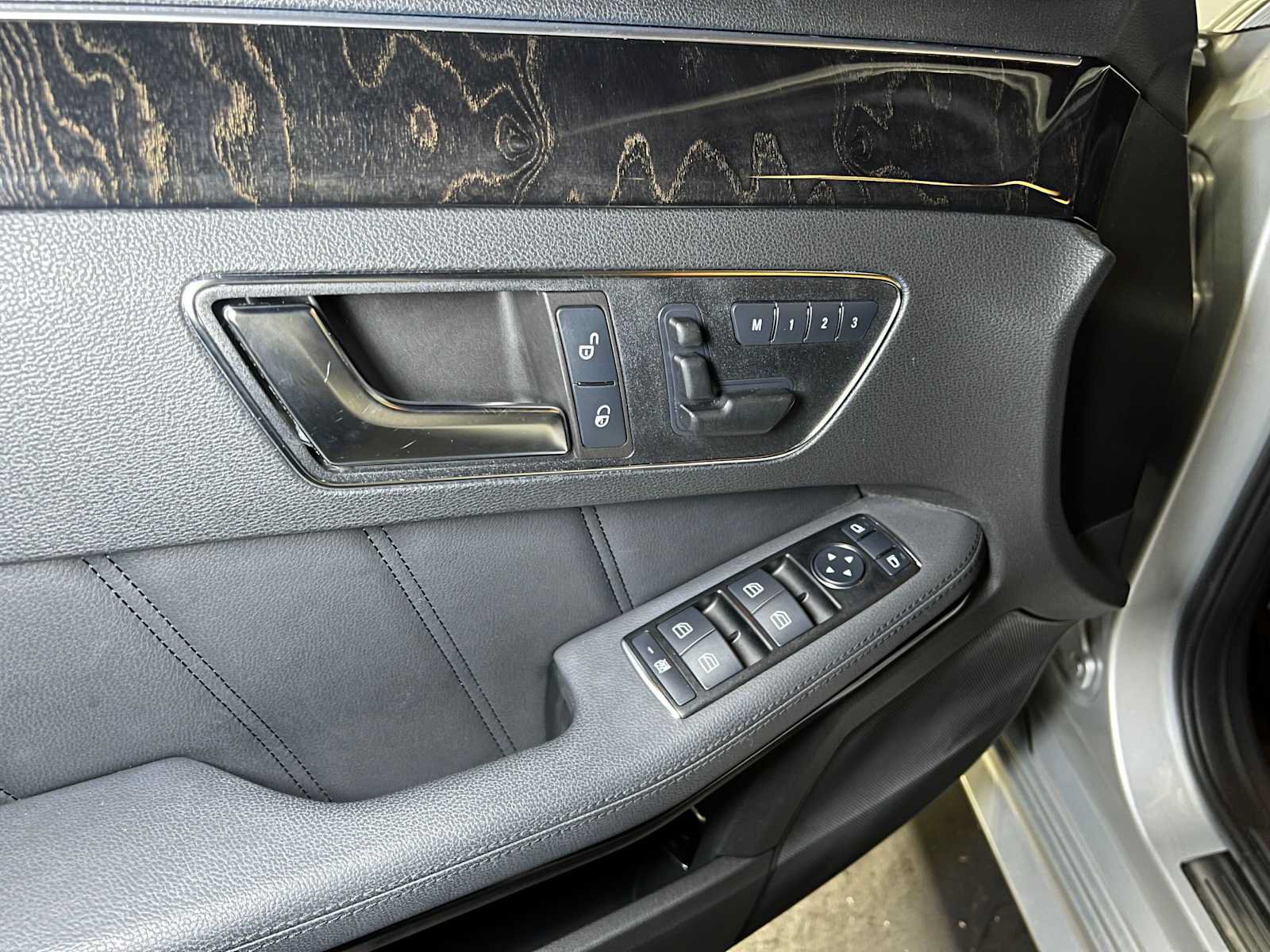 Used 2012 Mercedes-Benz E 350 4MATIC Sedan image 22