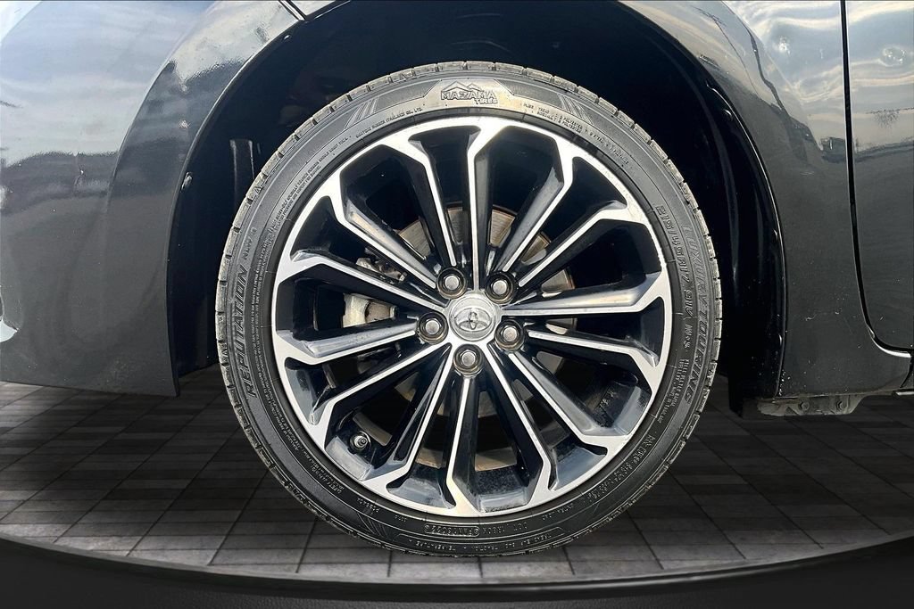 Used 2014 Toyota Corolla S Premium w/ Driver Convenience Package FWD image 9