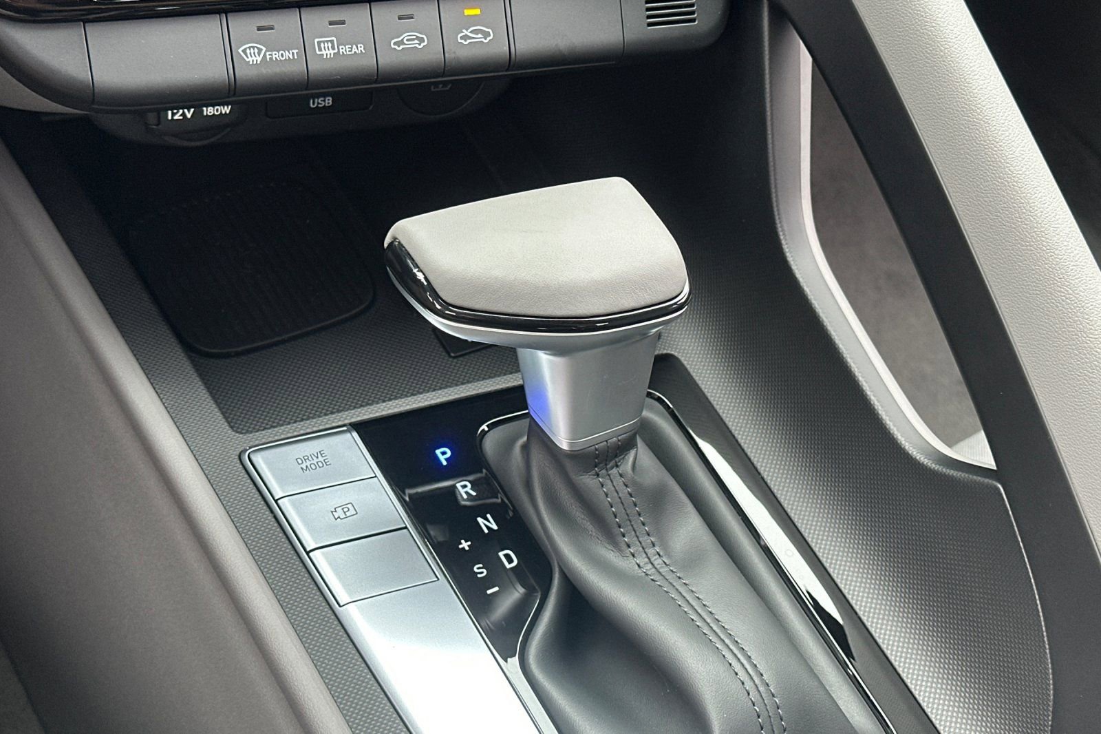 New 2025 Hyundai Elantra Sport image 19