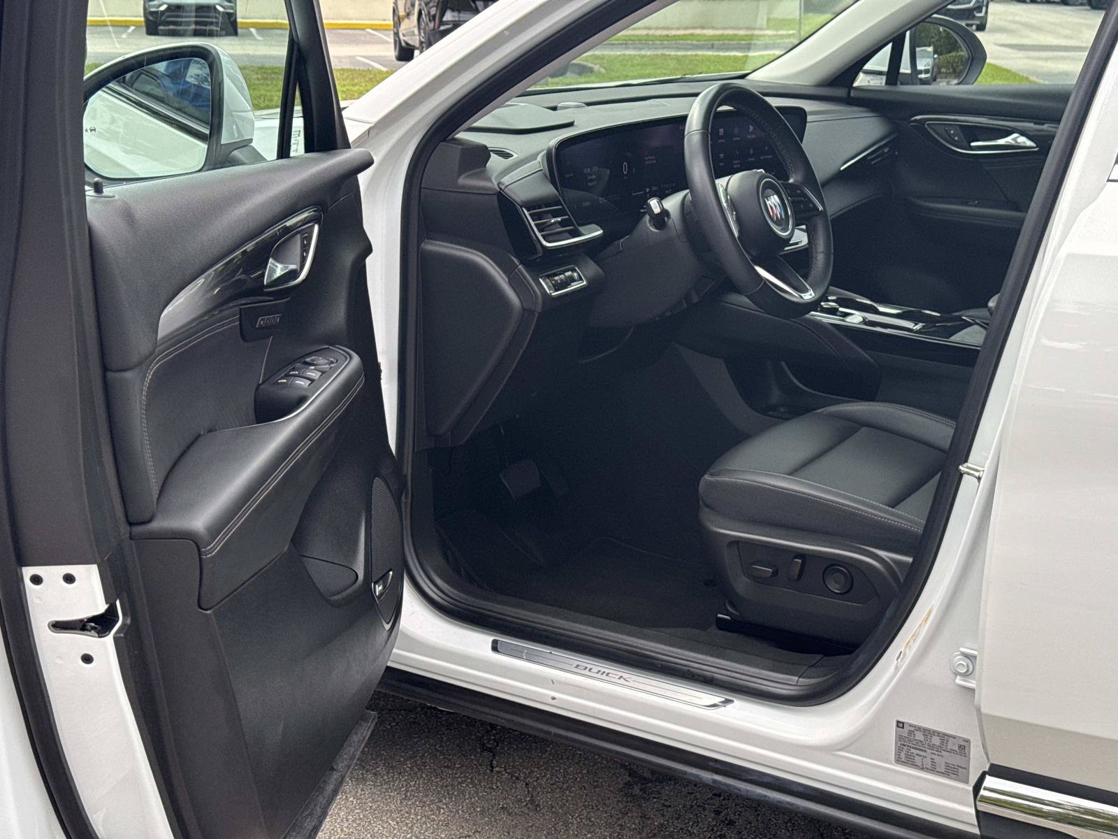 Used 2025 Buick Envision Preferred AWD/4WD image 13