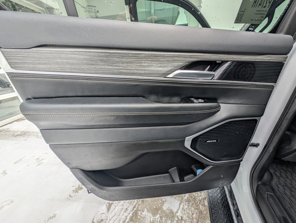 Used 2024 Jeep Wagoneer Series III image 43