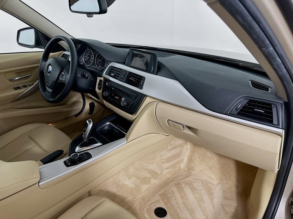 Used 2015 BMW 320i Sedan image 28