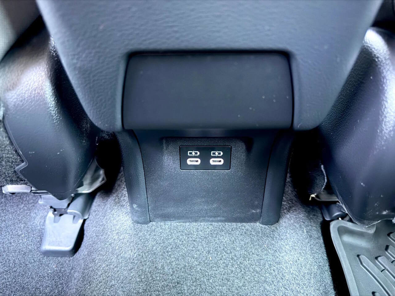 Used 2024 Toyota Prius LE image 24