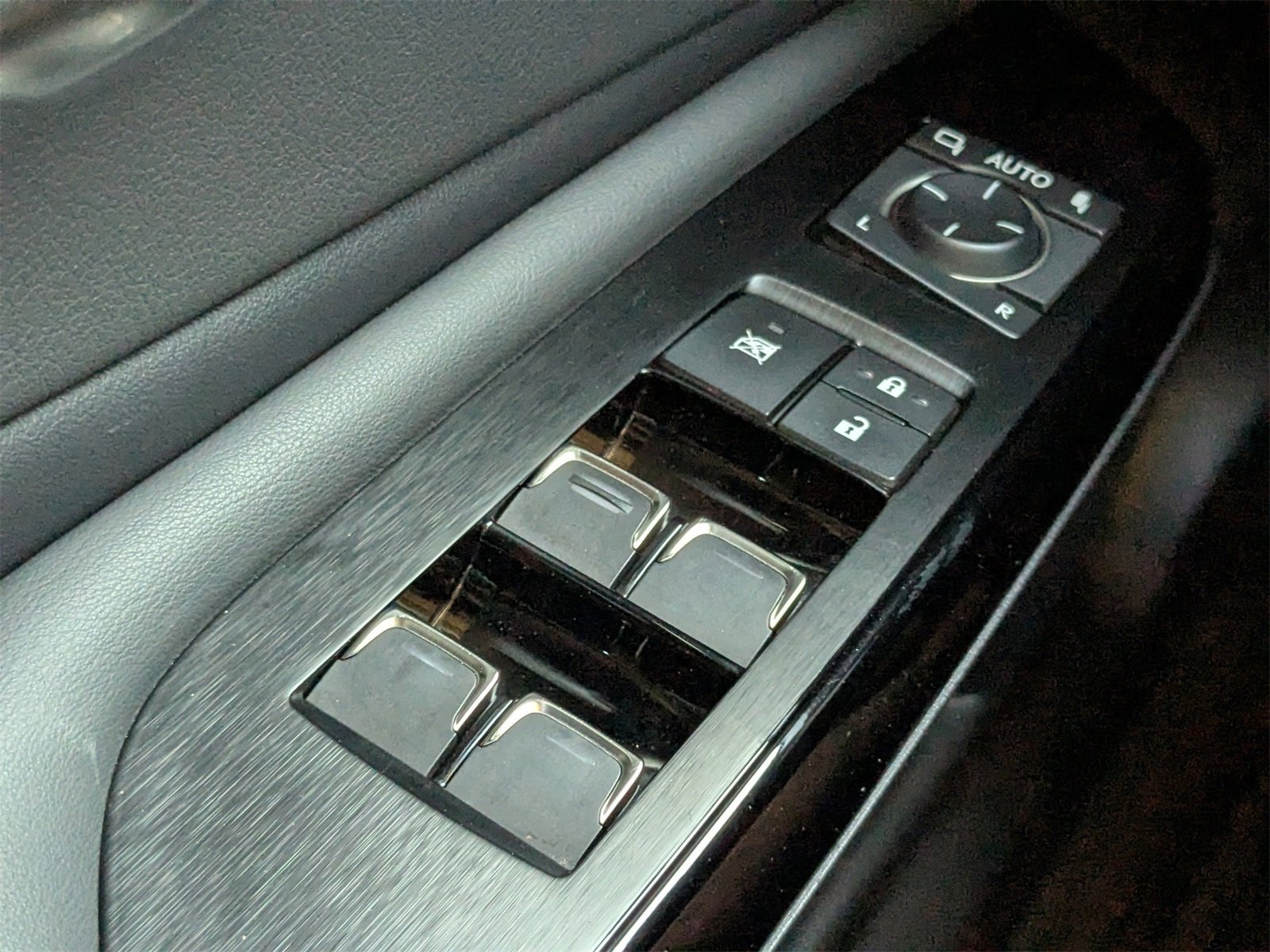 Used 2023 Lexus ES 350 w/ Premium Package image 23