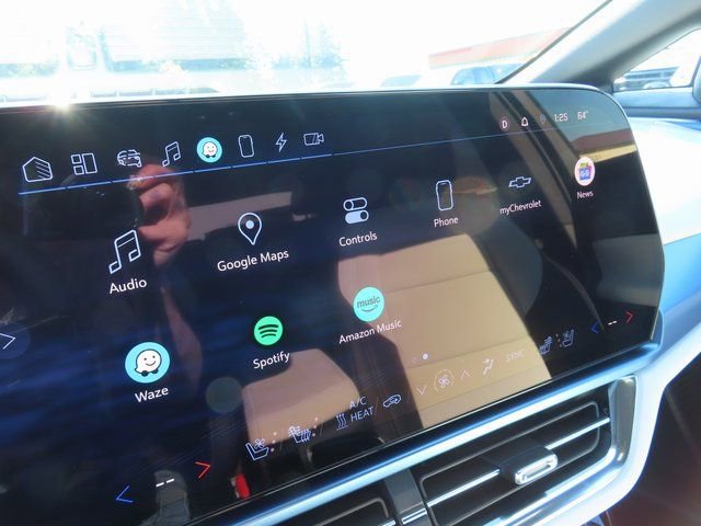 Used 2025 Chevrolet Equinox EV LT w/ Convenience Package II FWD image 19