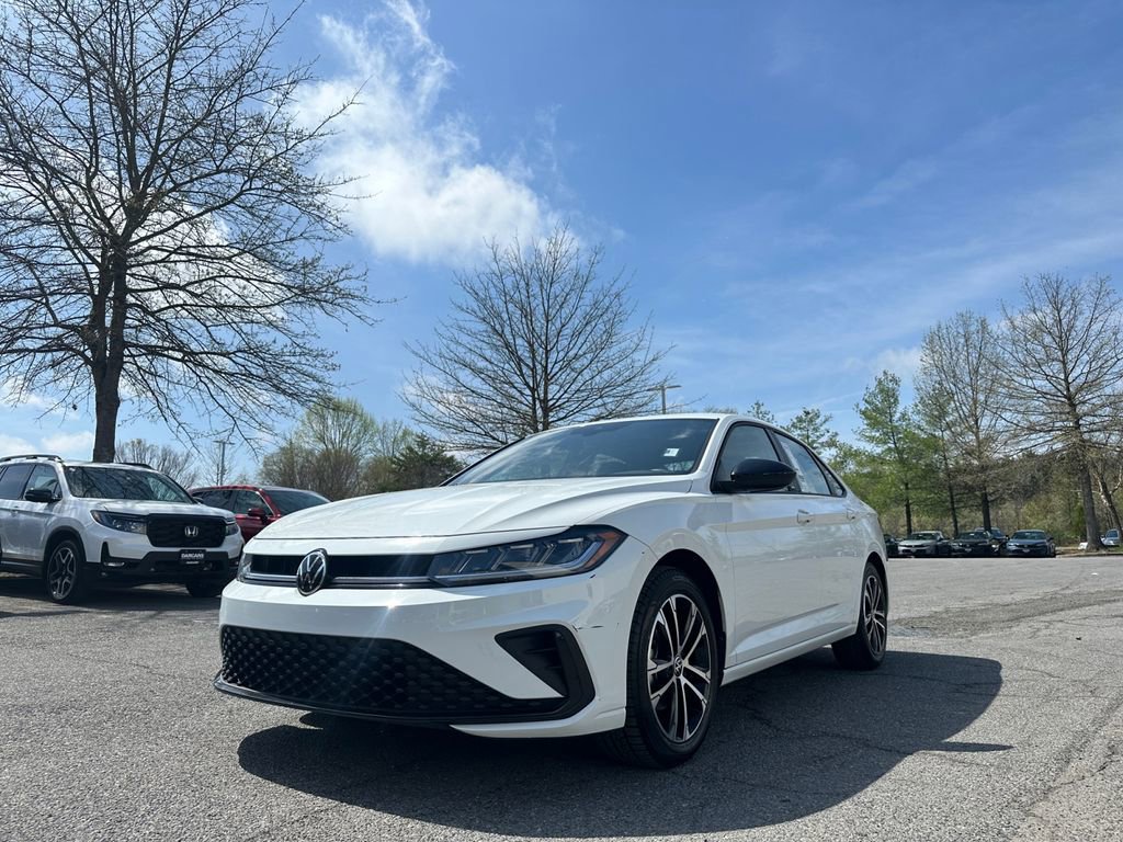 Used 2025 Volkswagen Jetta Sport image 32