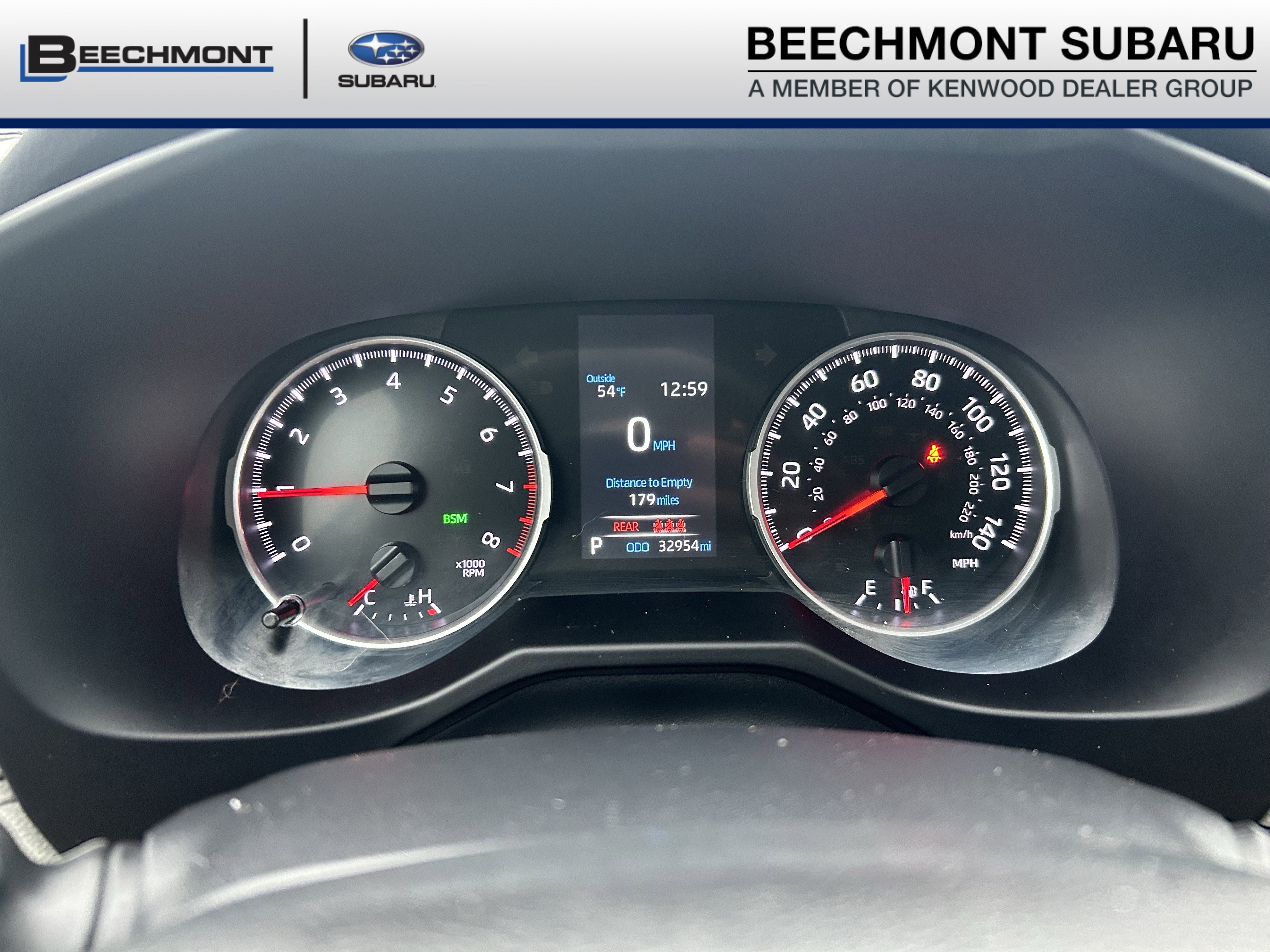 Used 2022 Toyota RAV4 XLE Premium image 11