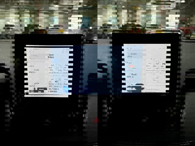 Used 2025 Toyota RAV4 XLE w/ Convenience Package image 38