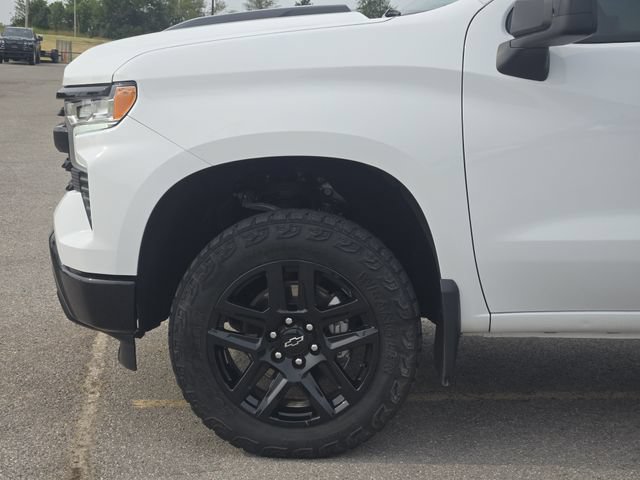 Used 2025 Chevrolet Silverado 1500 LT Trail Boss w/ Convenience Package II AWD/4WD image 8