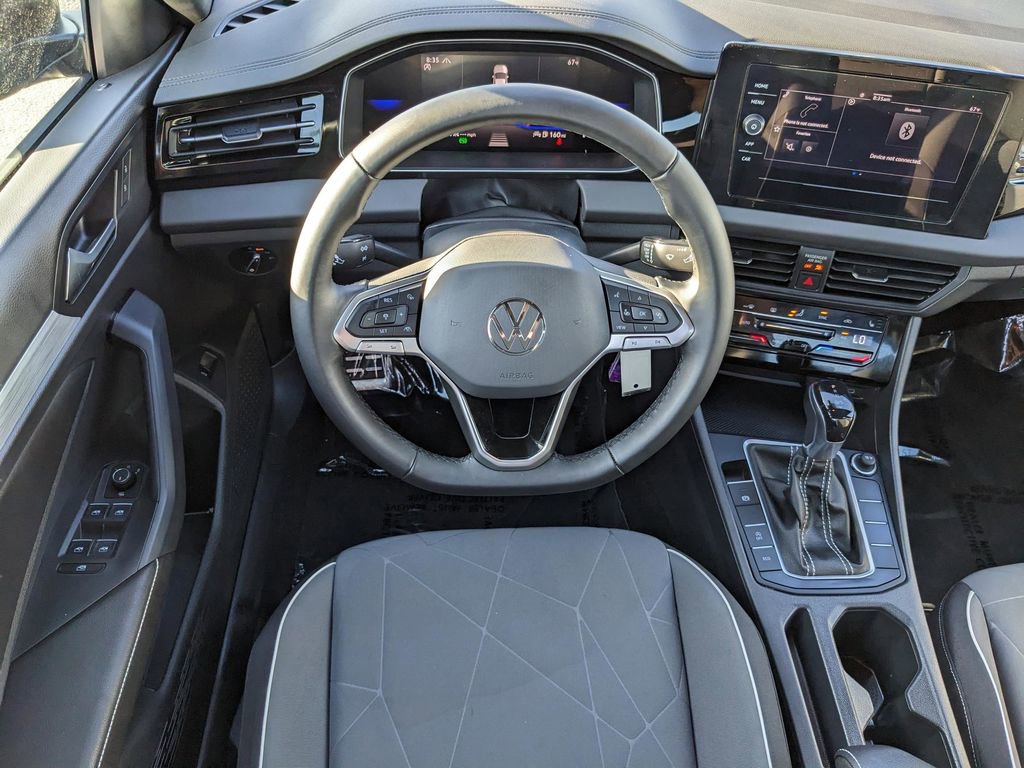 Used 2025 Volkswagen Jetta Sport image 11