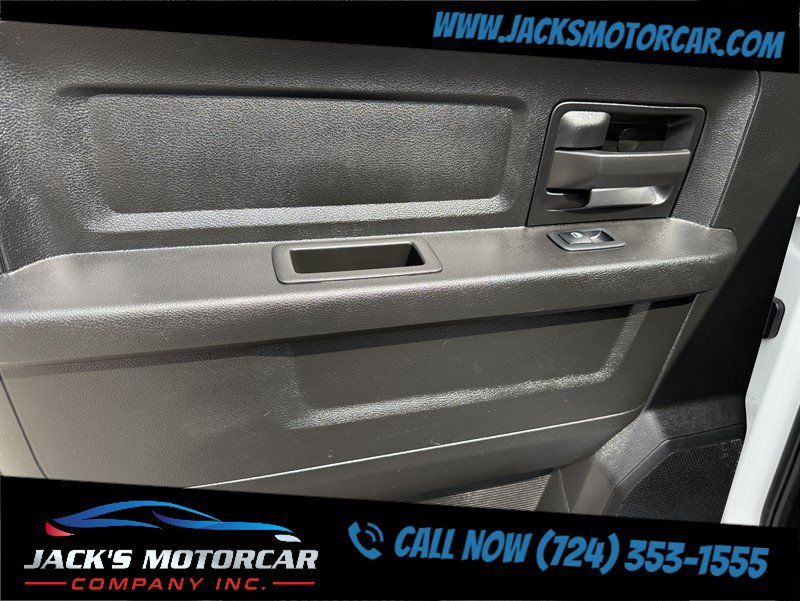 Used 2024 RAM 3500 Tradesman w/ Chrome Appearance Group AWD/4WD image 33