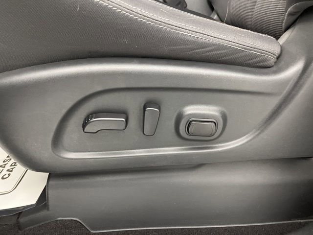 Used 2024 Nissan Titan SV w/ SV Convenience Package image 35