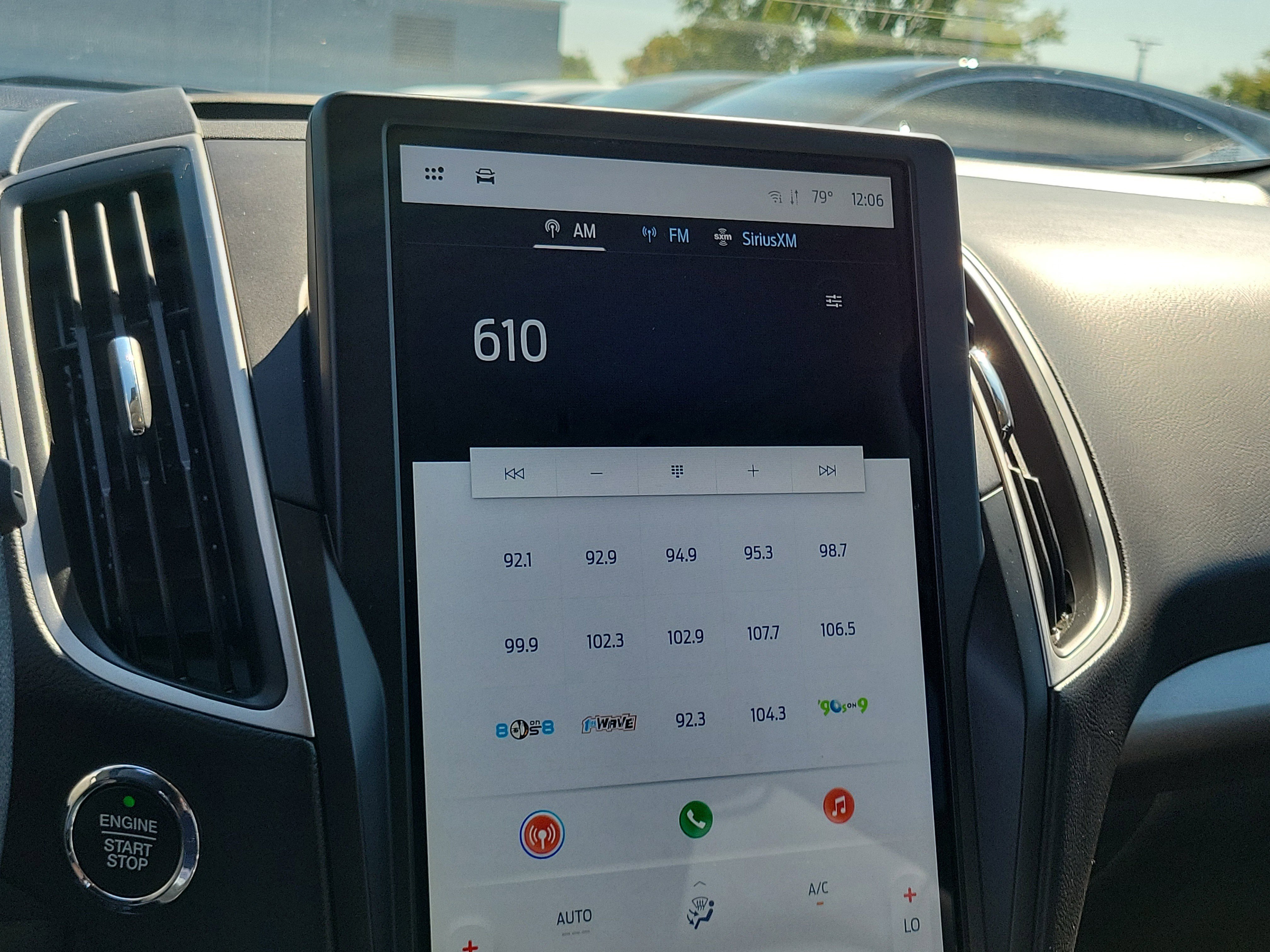 Used 2024 Ford Edge SEL image 26