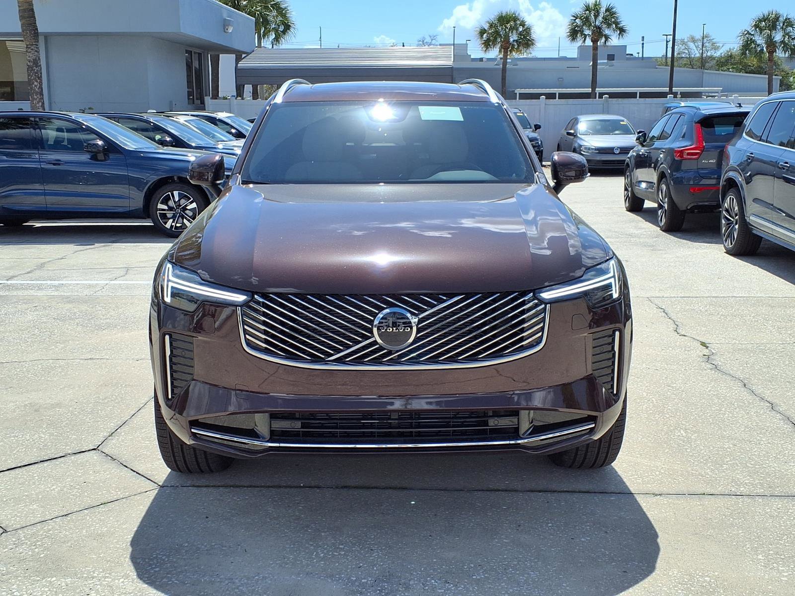 New 2026 Volvo XC90 B5 Core w/ Protection Package Premier image 2