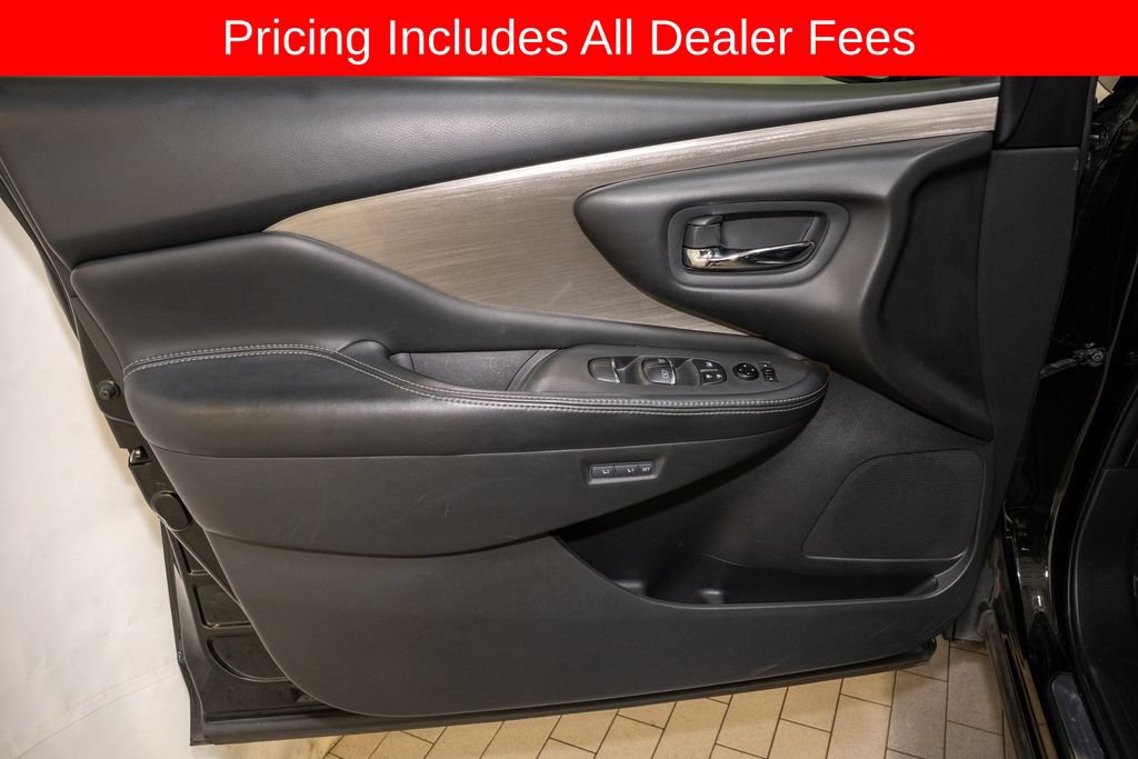 Used 2016 Nissan Murano Platinum w/ Platinum Technology Package FWD image 13