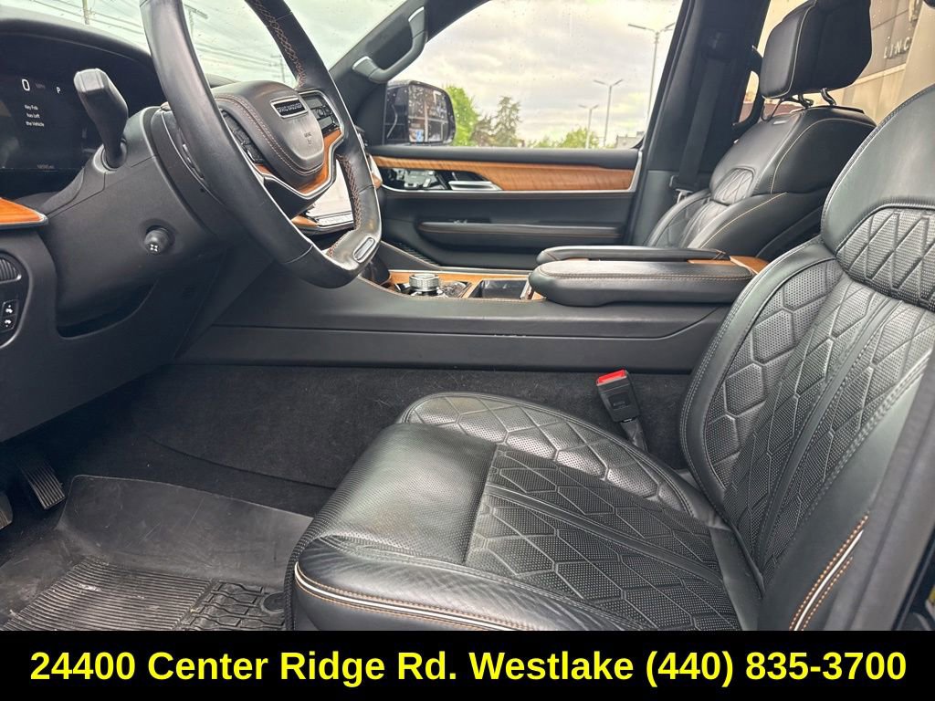 Used 2022 Jeep Grand Wagoneer Series III AWD/4WD image 14