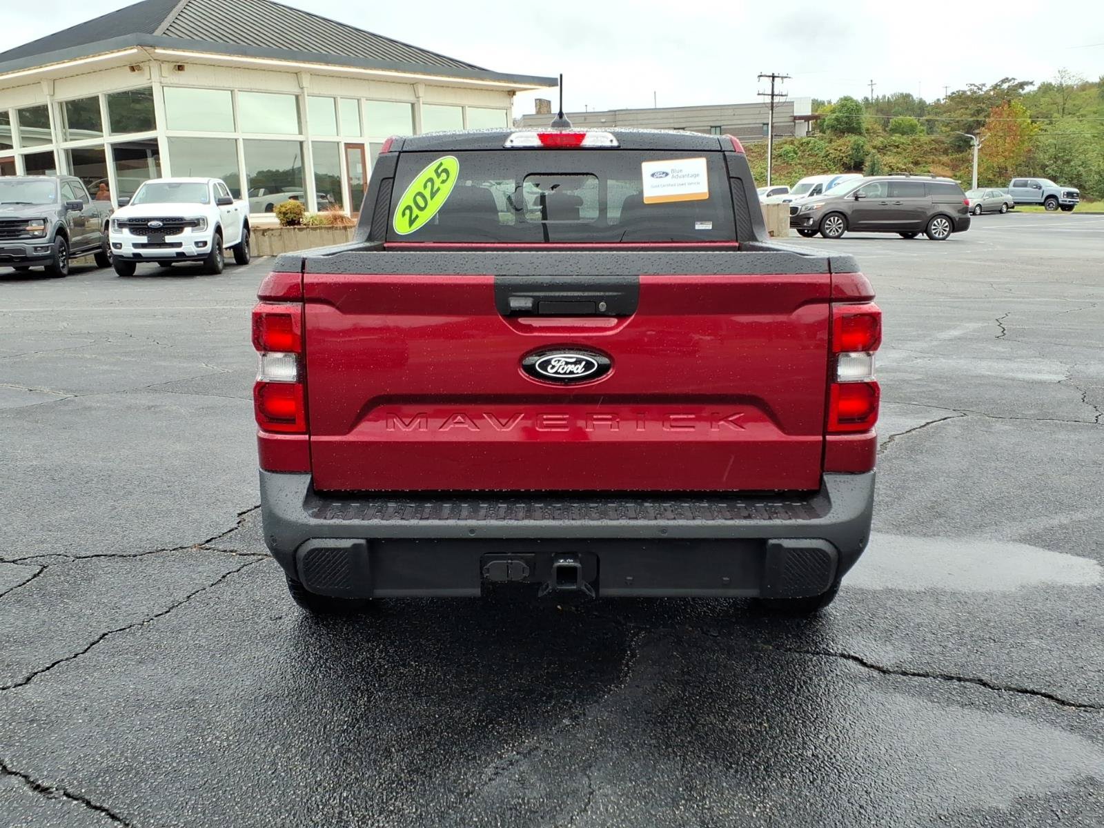Certified 2025 Ford Maverick Lariat w/ Black Appearance Package AWD/4WD image 7