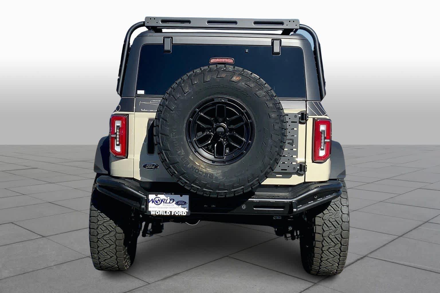 New 2025 Ford Bronco Badlands AWD/4WD image 4