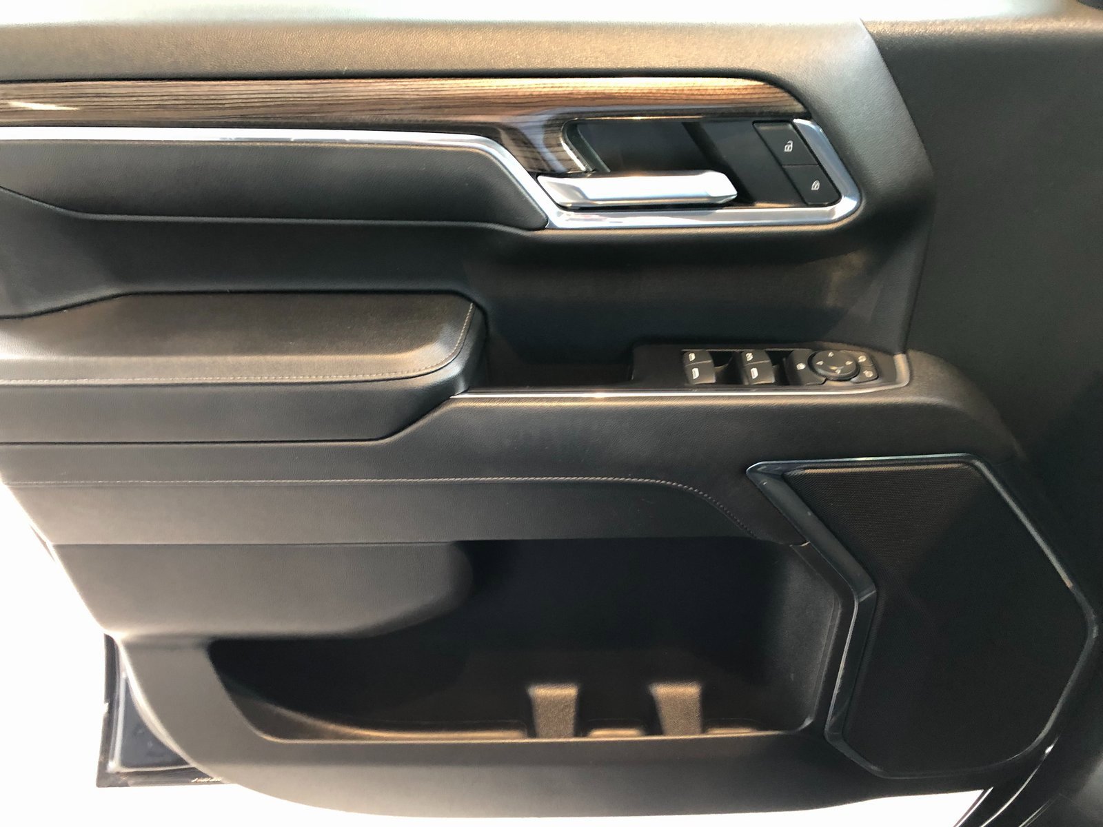 Certified 2024 Chevrolet Silverado 1500 LT image 33