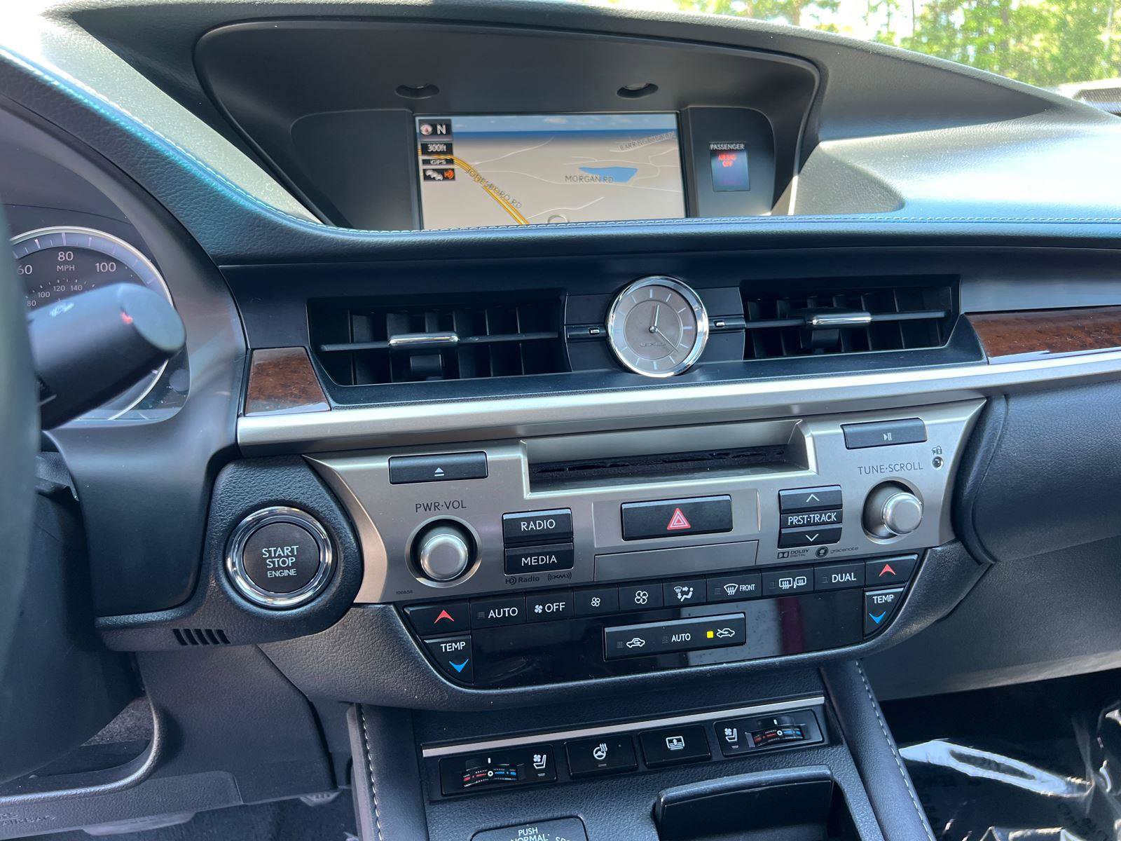 Used 2017 Lexus ES 350 w/ Luxury Package image 30