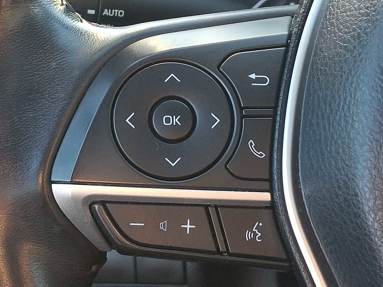 Used 2021 Toyota Camry XLE w/ Navigation Package image 23