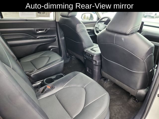 Used 2024 Toyota Grand Highlander XLE image 27