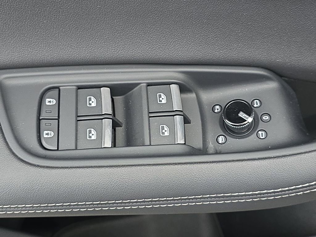 Used 2023 Audi Q8 Premium Plus w/ Premium Plus Package image 32