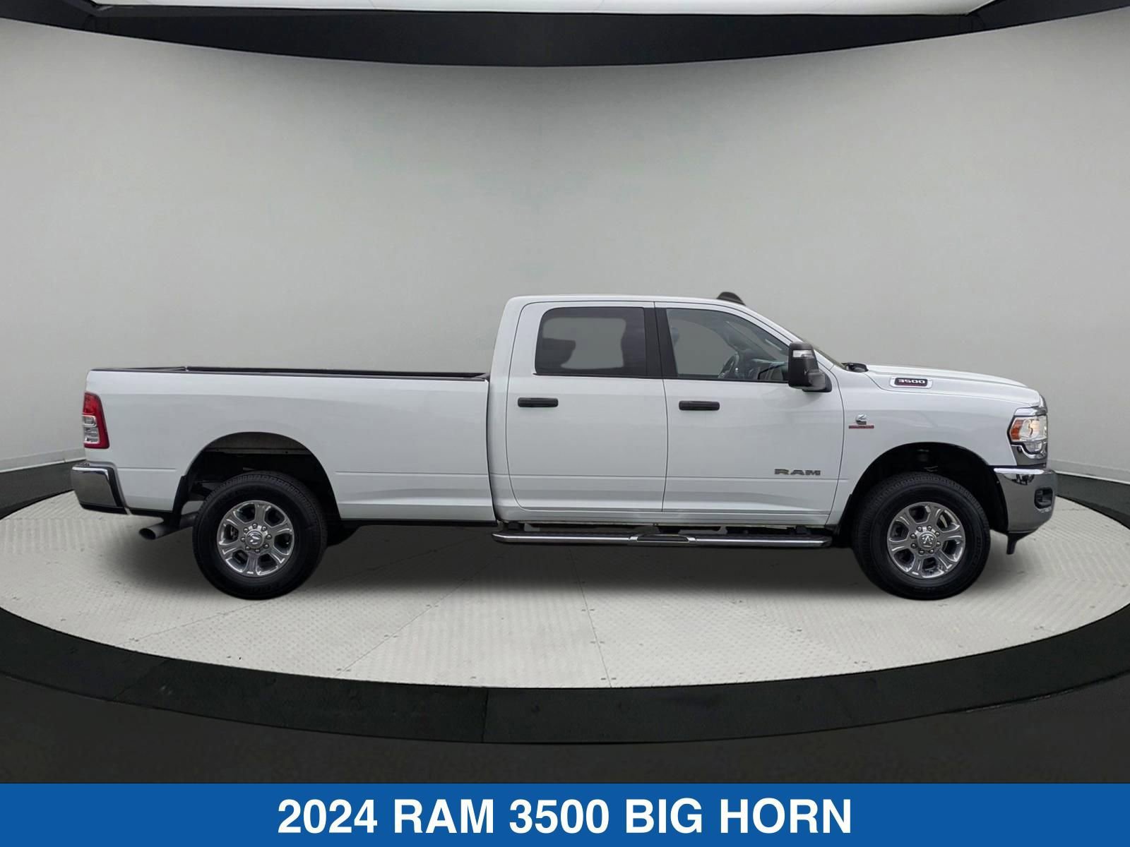 Used 2024 RAM 3500 Big Horn AWD/4WD image 2