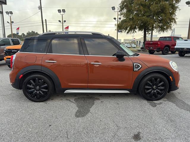 Used 2019 MINI Cooper Countryman S w/ Premium Package image 8