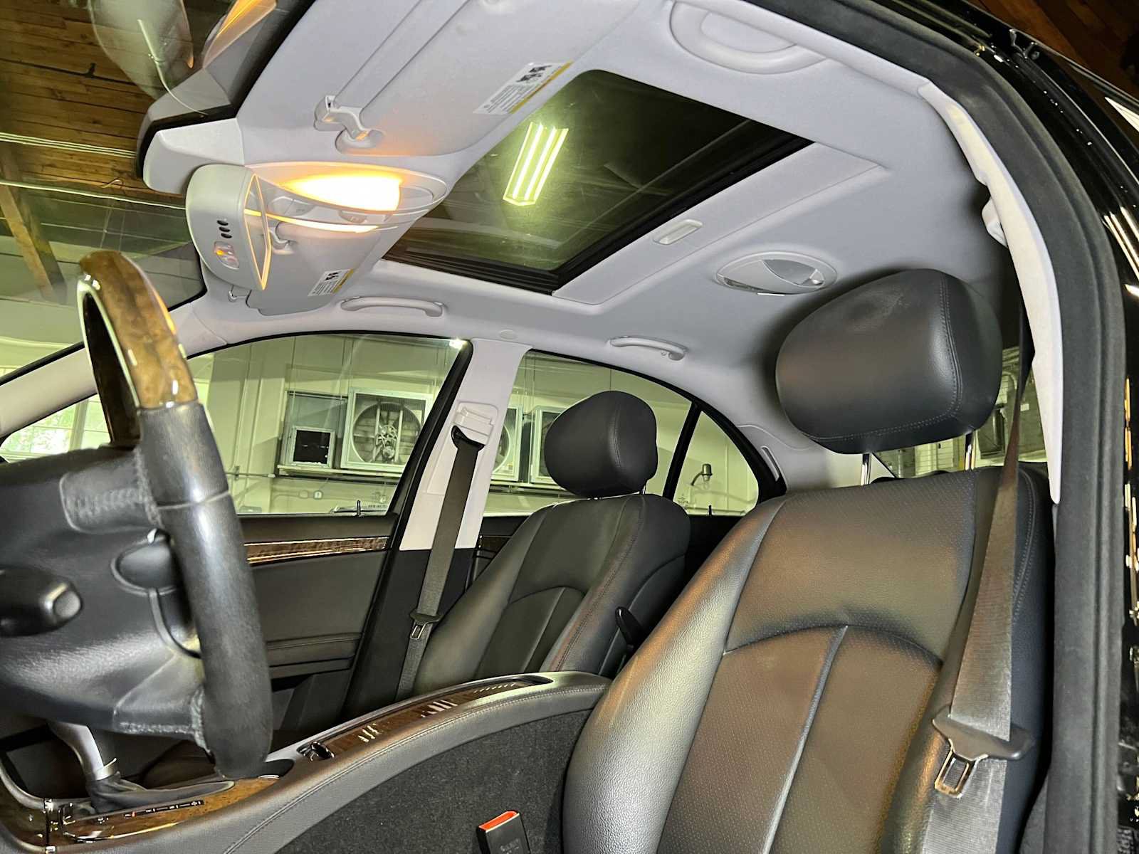Used 2008 Mercedes-Benz E 350 4MATIC Sedan image 21