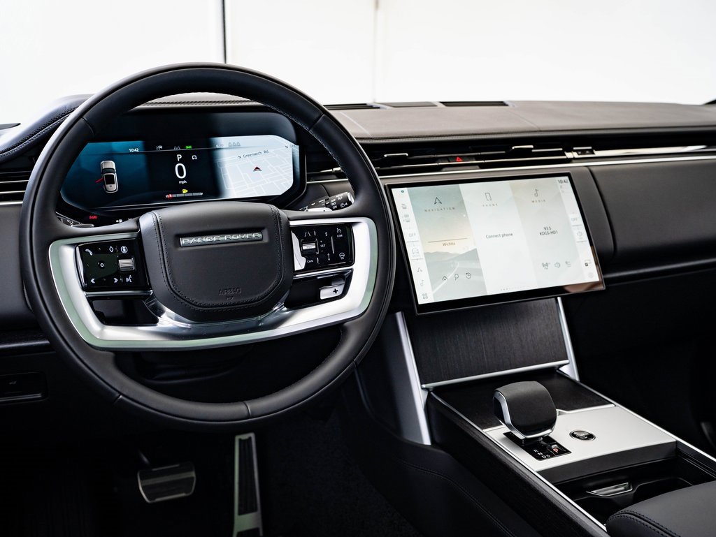 New 2025 Land Rover Range Rover SE image 4