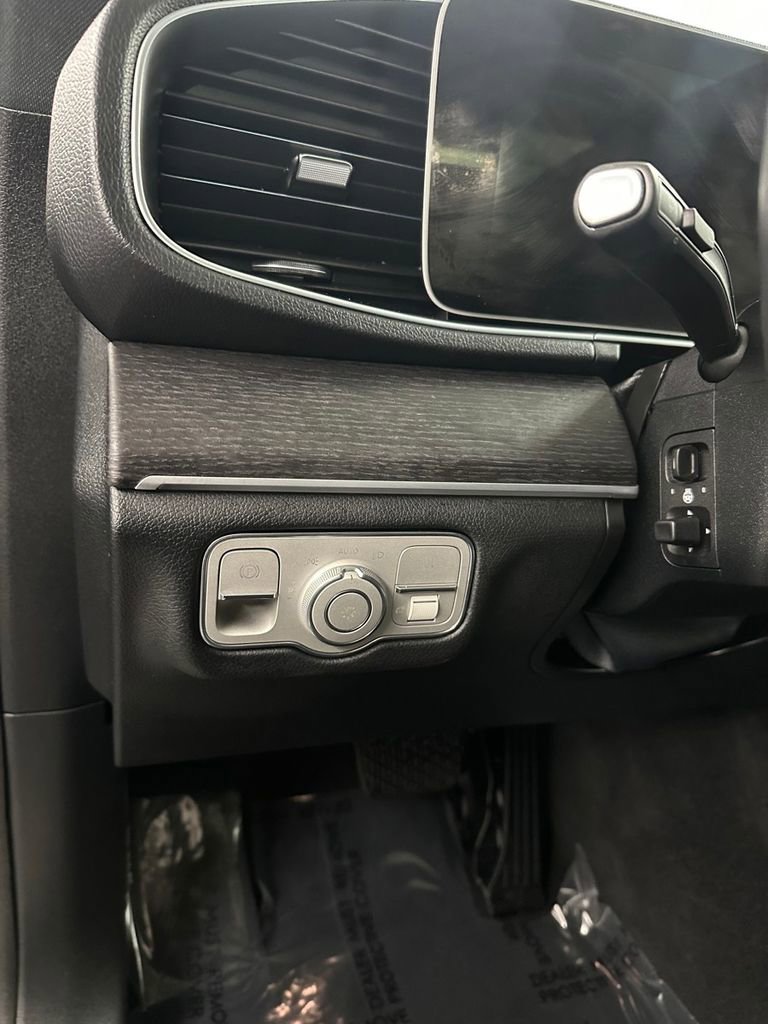 Used 2022 Mercedes-Benz GLE 350 4MATIC w/ 3rd Row Seat Package image 15