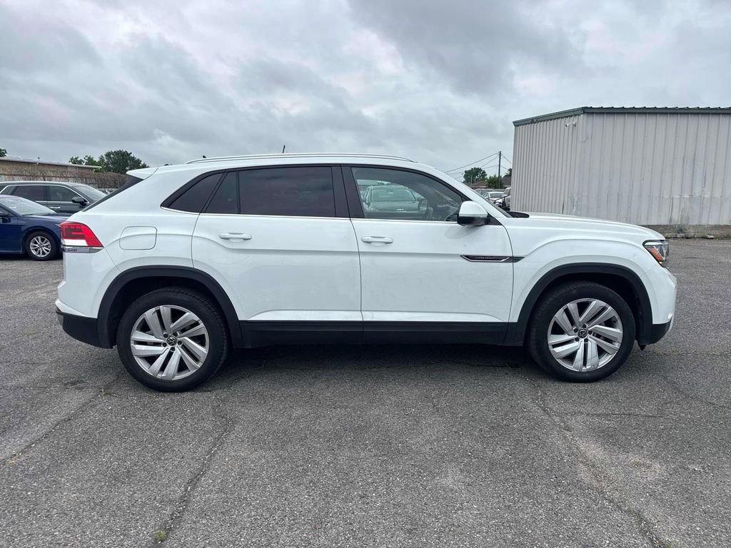 Used 2023 Volkswagen Atlas Cross Sport SE w/ Panoramic Sunroof Package AWD/4WD image 8