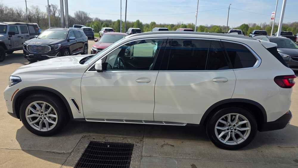 Used 2023 BMW X5 xDrive40i AWD/4WD image 2