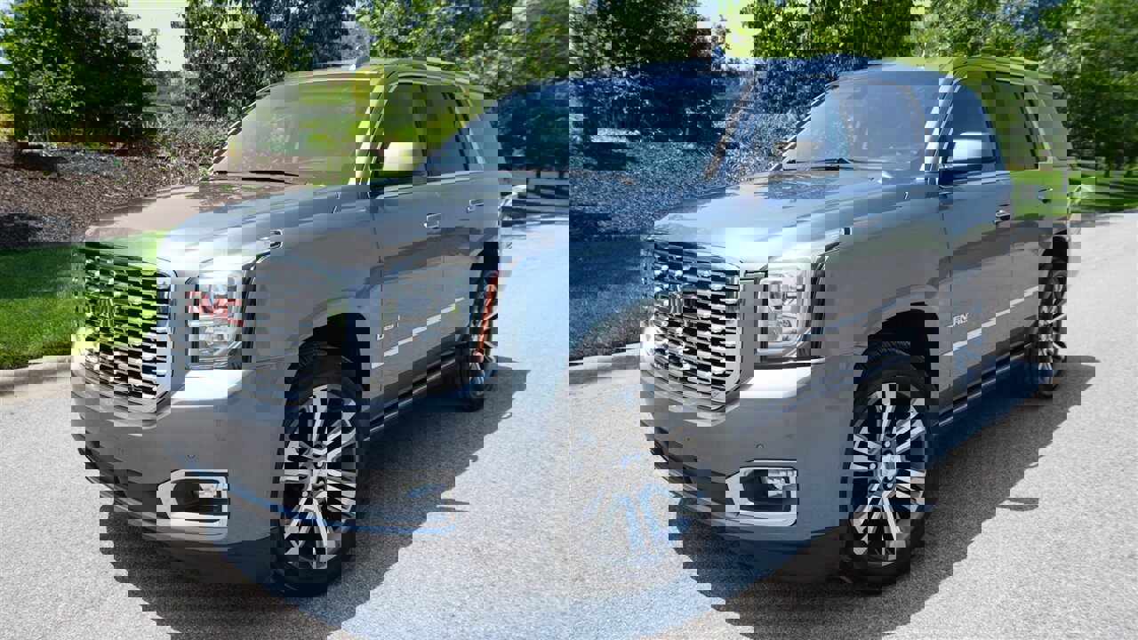 Used 2018 GMC Yukon Denali image 1