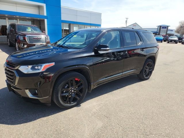 Used 2020 Chevrolet Traverse Premier w/ Redline Edition AWD/4WD image 2