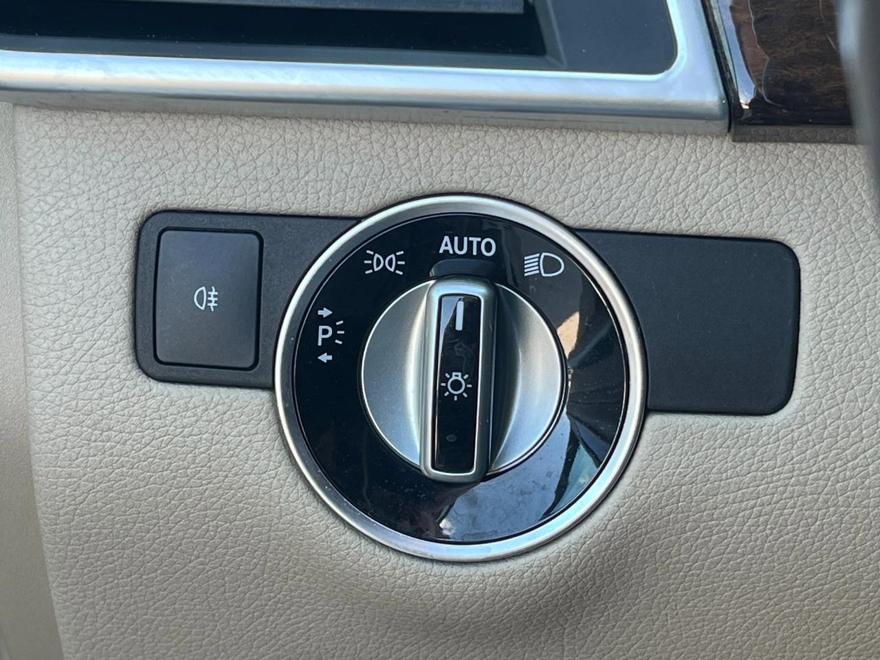 Used 2013 Mercedes-Benz ML 350 BlueTEC 4MATIC image 25